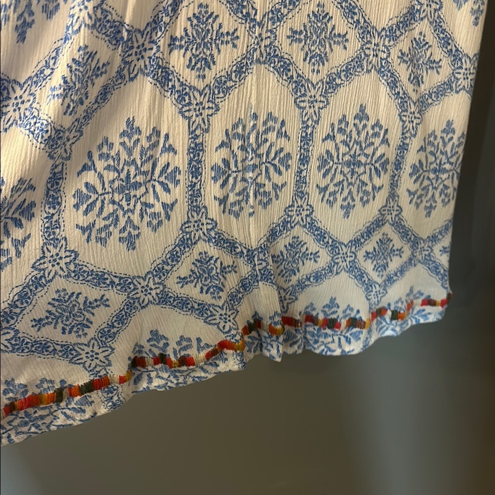 Floral Patterned Tank Top - Picture 3 of 4